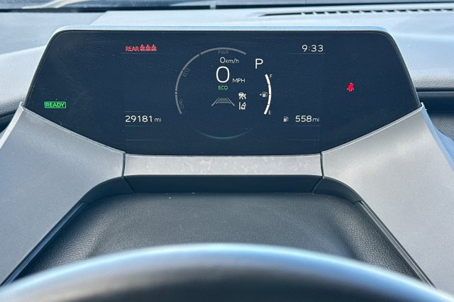 Certified 2025 Toyota Prius LE FWD image 29