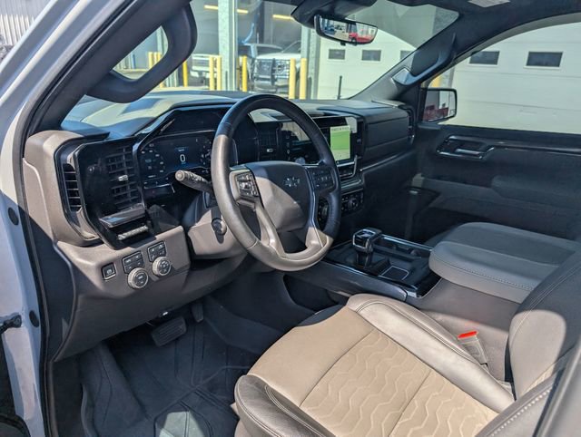 Used 2025 Chevrolet Silverado 1500 ZR2 w/ Technology Package image 13