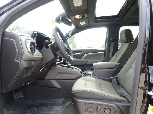 New 2026 Chevrolet Colorado ZR2 w/ Technology Package AWD/4WD image 5