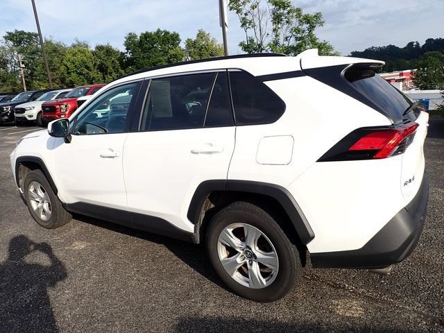 Used 2020 Toyota RAV4 XLE w/ Convenience Package AWD/4WD image 4