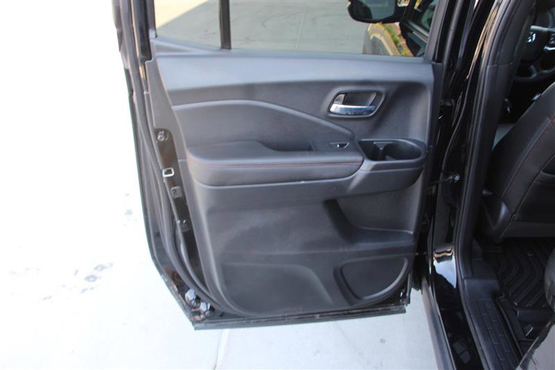 Used 2025 Honda Ridgeline Black Edition image 13