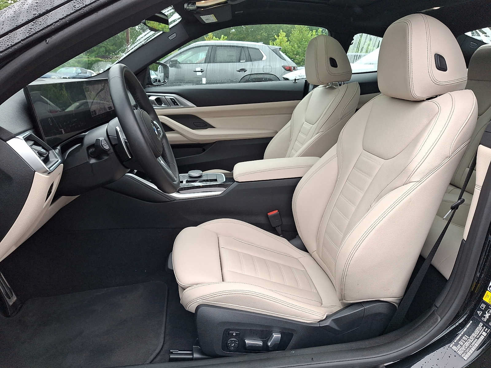 Used 2024 BMW 430i xDrive Coupe w/ M Sport Package AWD/4WD image 11