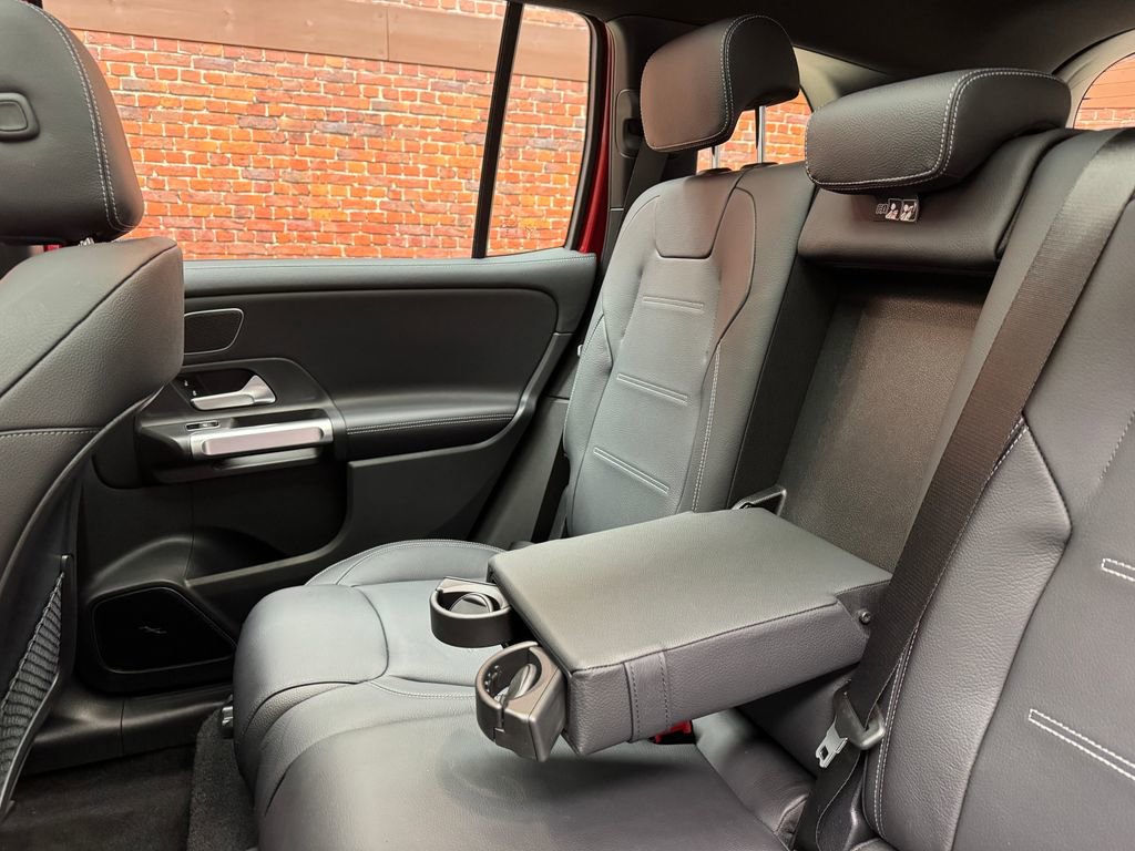Used 2026 Mercedes-Benz GLB 35 AMG 4MATIC image 12