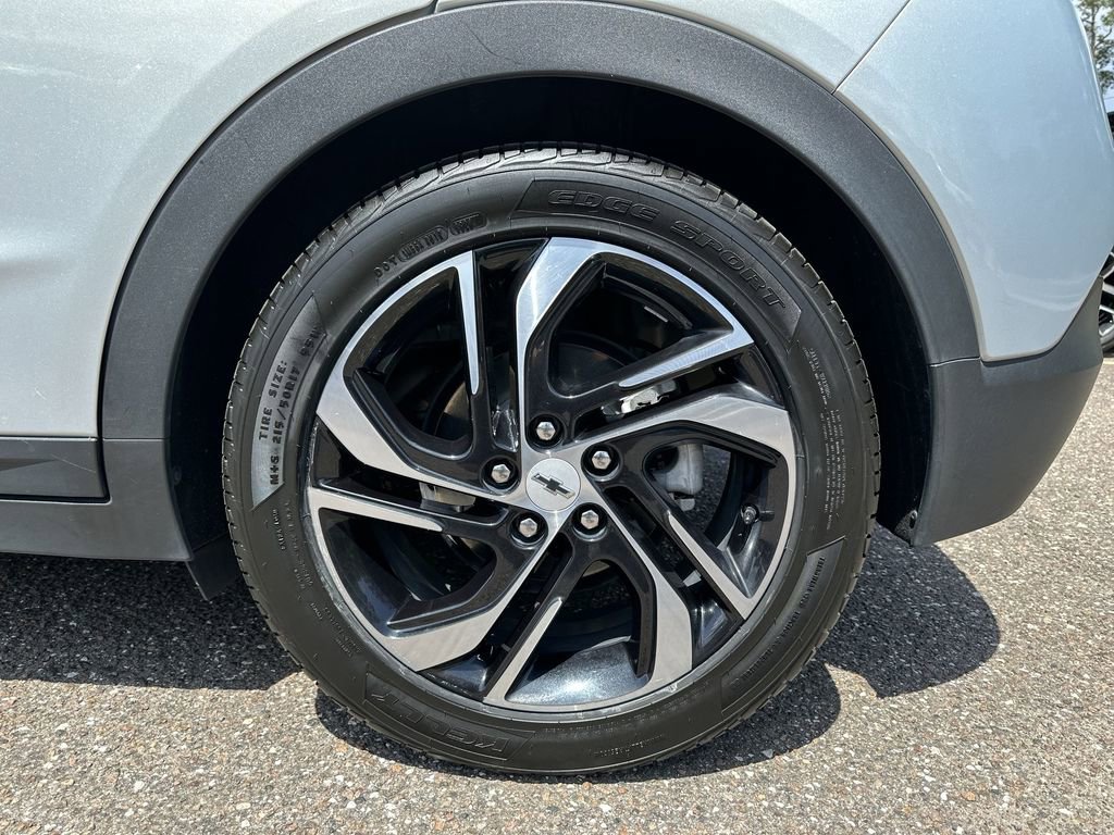 Used 2022 Chevrolet Bolt LT w/ Infotainment Package FWD image 31