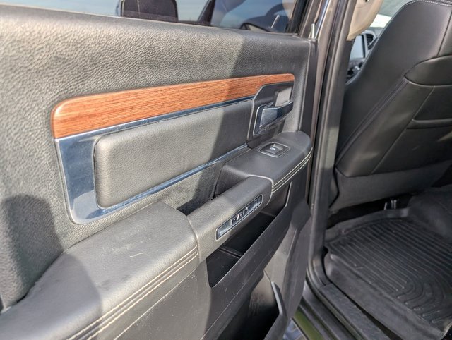 Used 2014 RAM 2500 Laramie w/ Convenience Group image 12