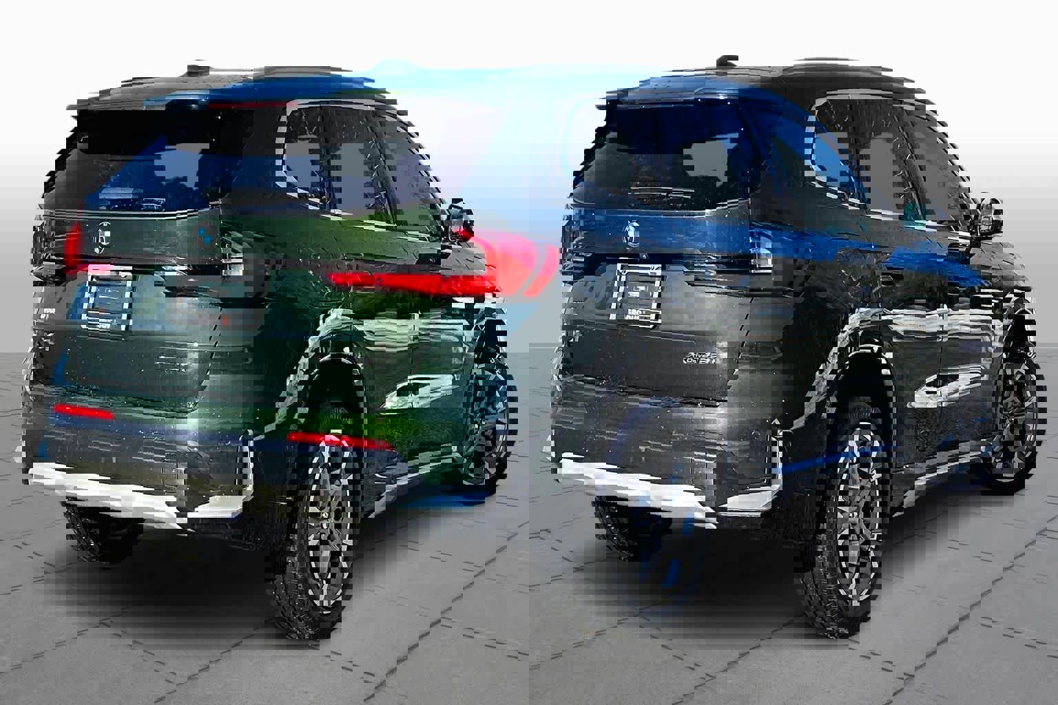 Used 2023 BMW X1 xDrive28i image 12