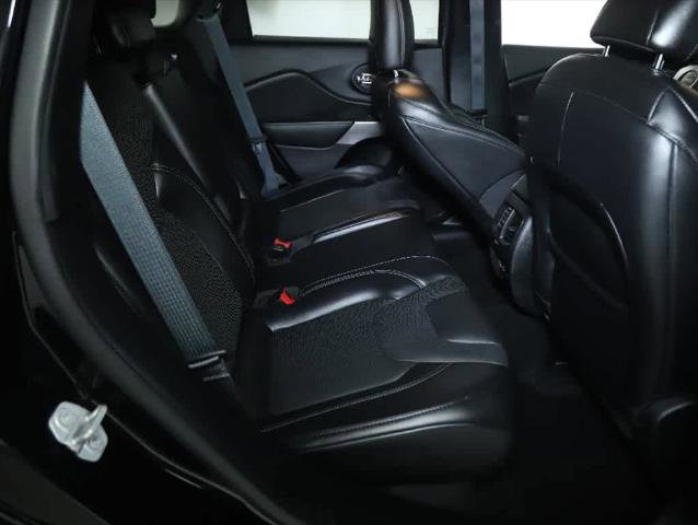 Certified 2021 Jeep Cherokee Latitude Lux w/ Comfort/Convenience Group AWD/4WD image 32