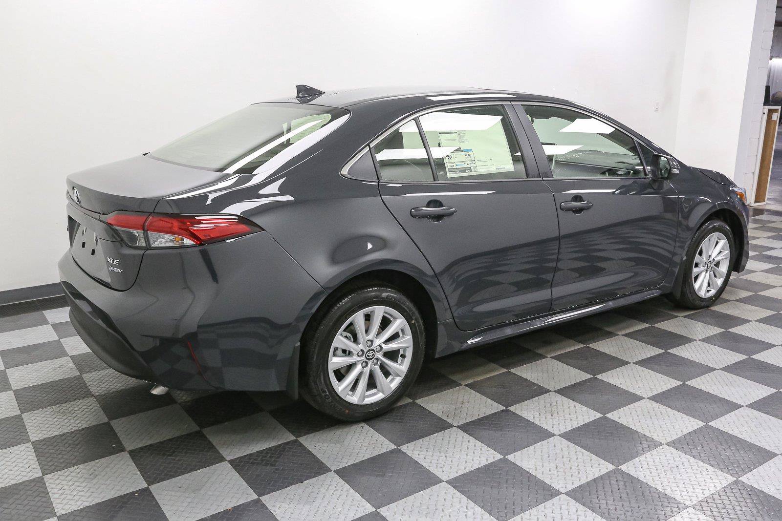 New 2027 Toyota Corolla XLE w/ Carpet Mat Package (TMS) FWD image 8