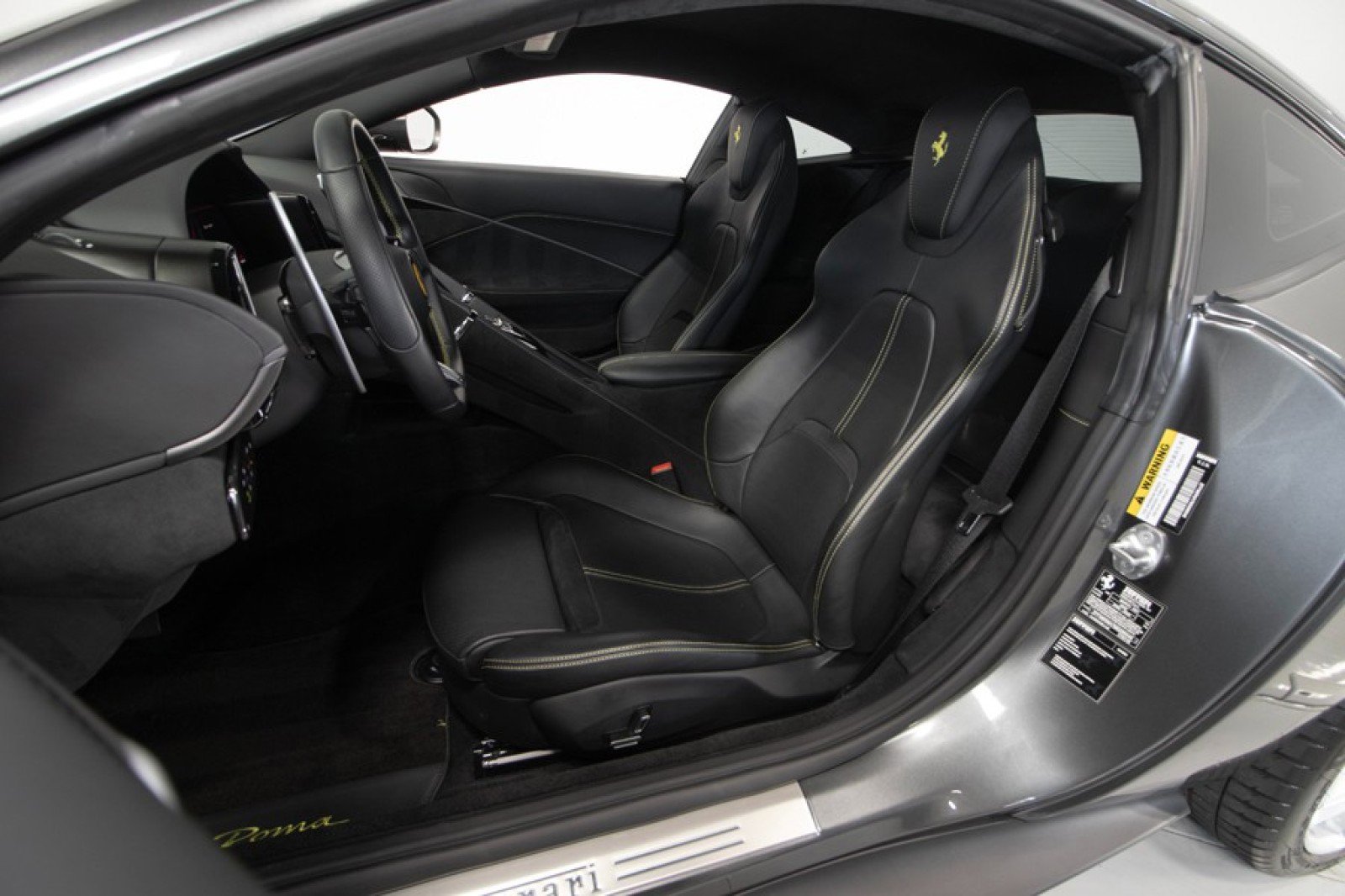 Used 2021 Ferrari Roma RWD image 3