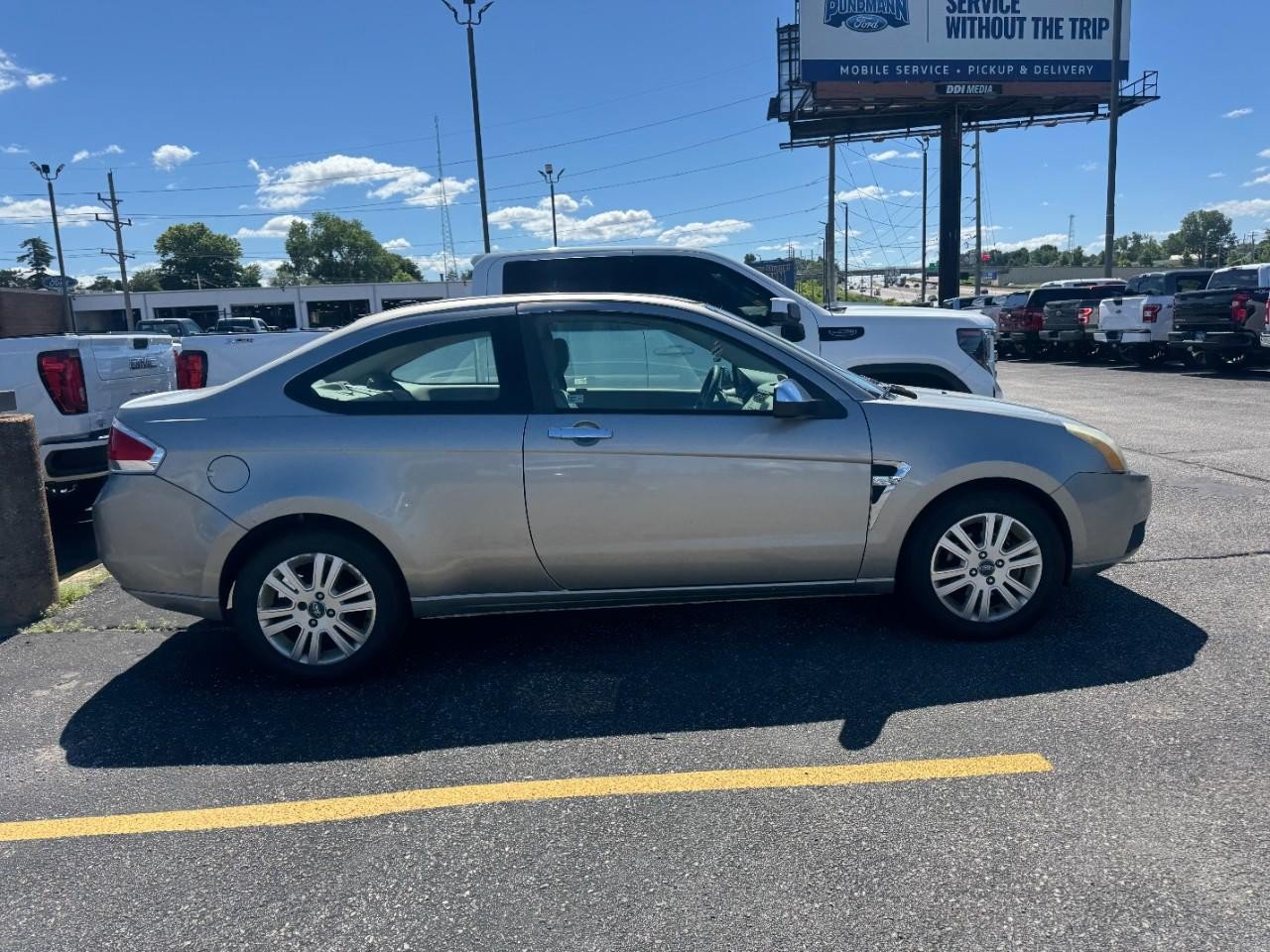 Used 2008 Ford Focus SE FWD image 4