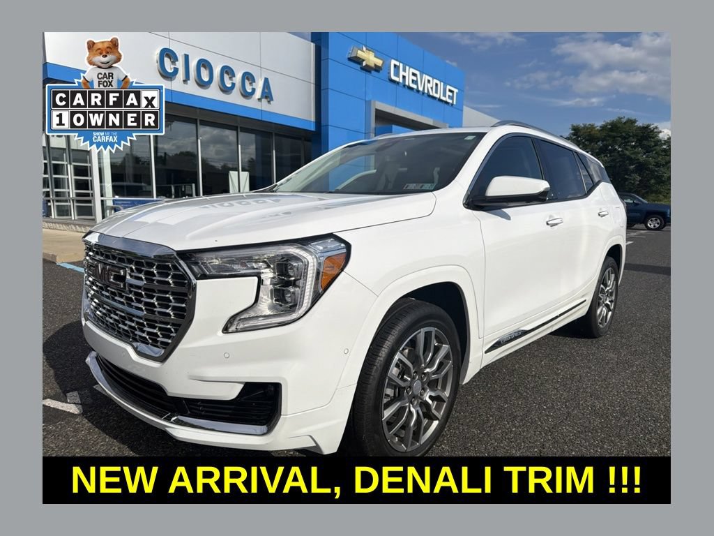 Used 2024 GMC Terrain Denali w/ Denali Premium Package
