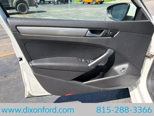 Used 2012 Volkswagen Passat 2.5 S FWD image 20