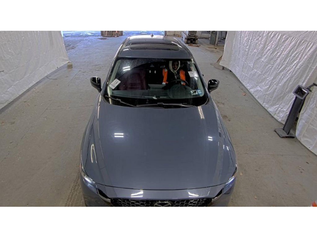 Used 2023 MAZDA CX-5 Carbon Edition image 2