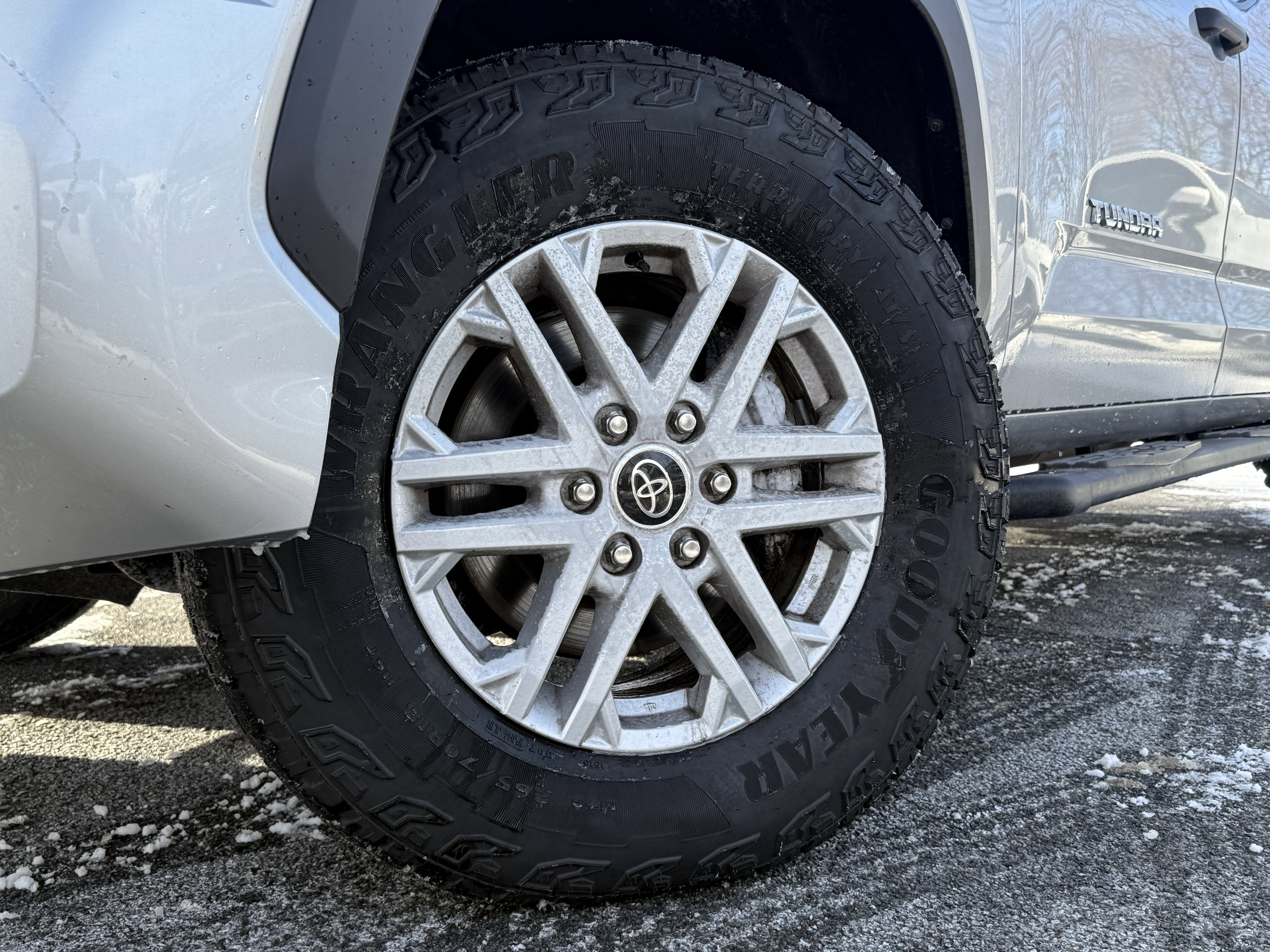 Used 2022 Toyota Tundra SR5 image 4