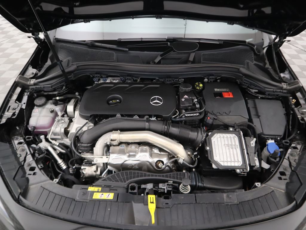 Certified 2025 Mercedes-Benz GLA 250 image 31
