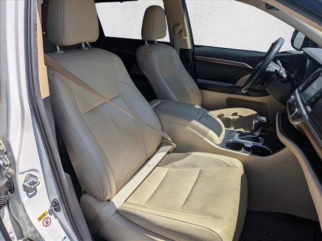 Used 2019 Toyota Highlander Limited AWD/4WD image 22