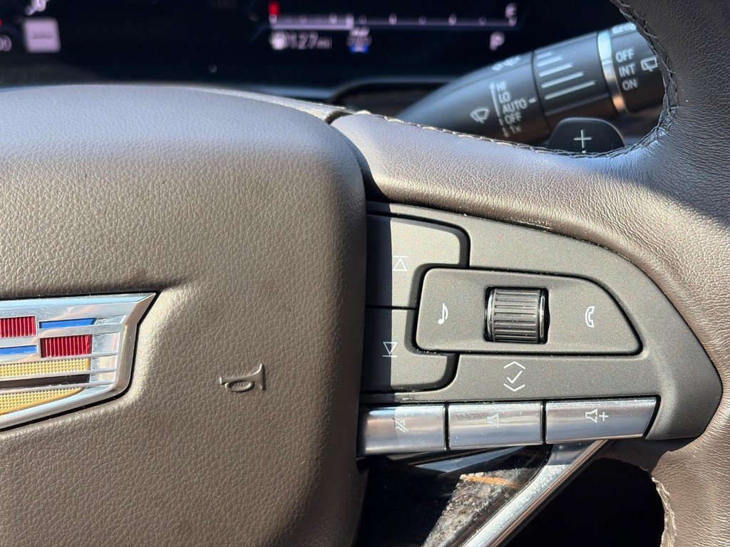 Certified 2023 Cadillac Escalade Premium Luxury AWD/4WD image 24
