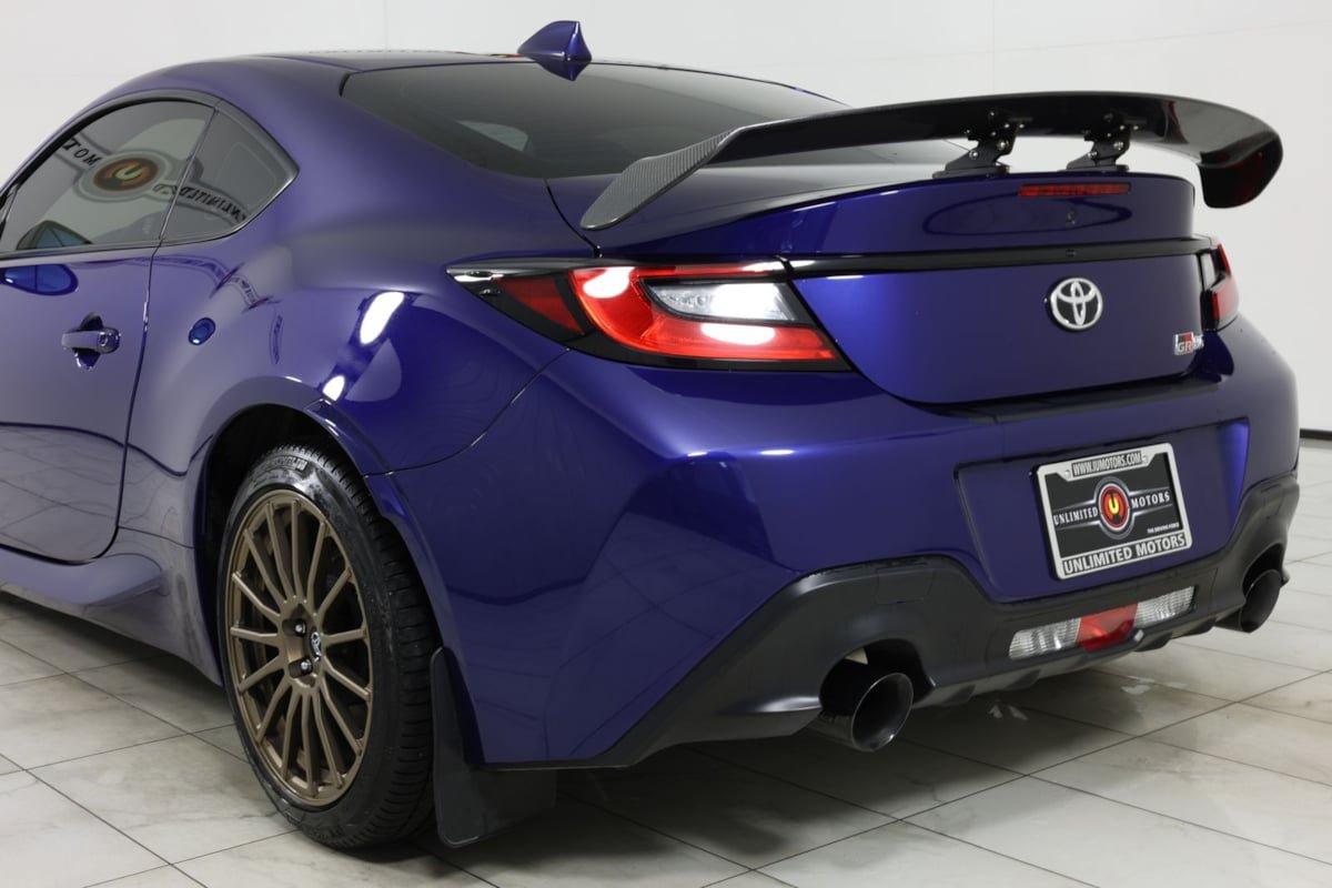Used 2023 Toyota GR86 RWD image 41