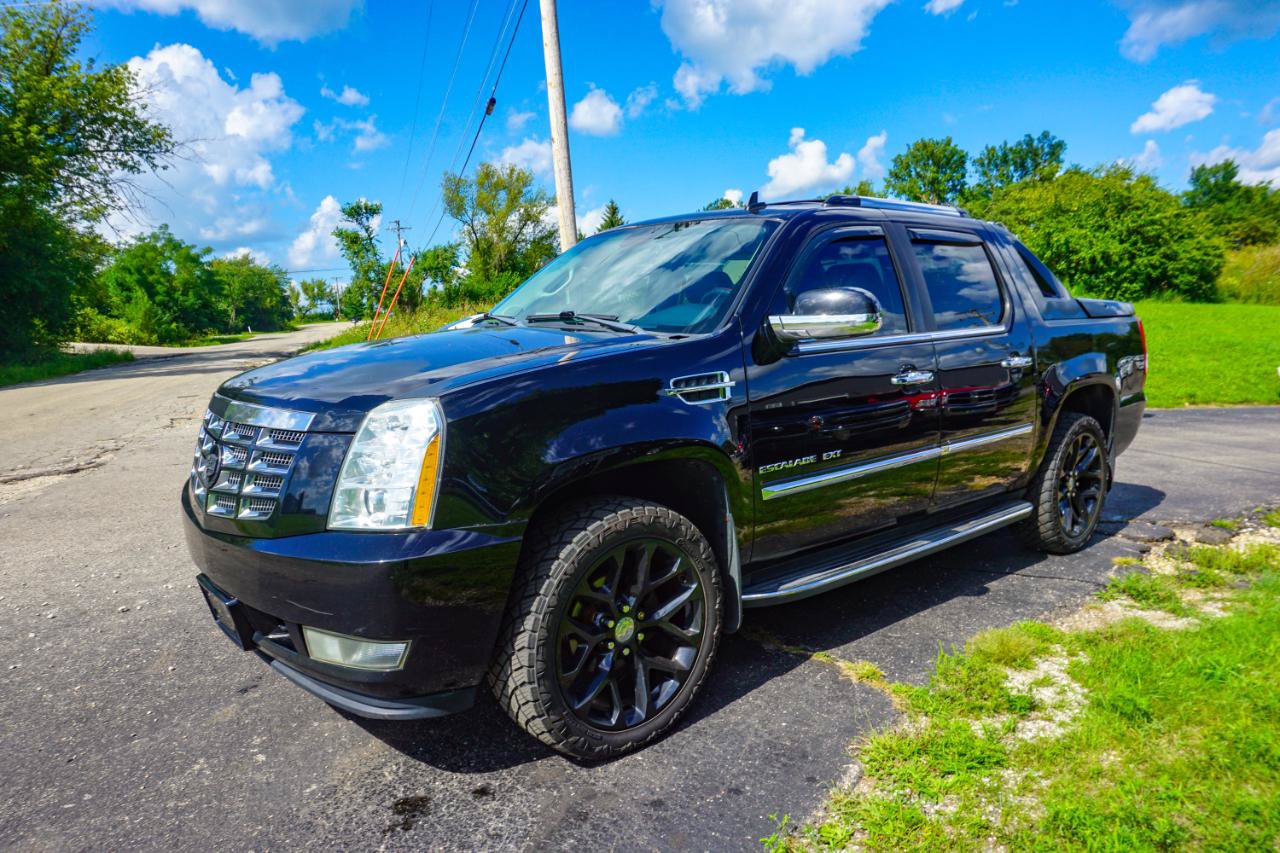 Used 2011 Cadillac Escalade EXT AWD/4WD image 7