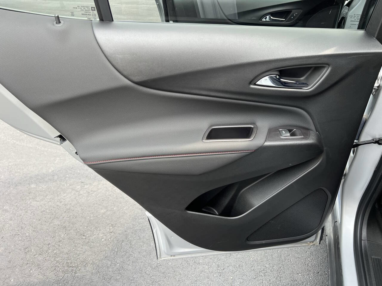 Used 2022 Chevrolet Equinox RS image 22