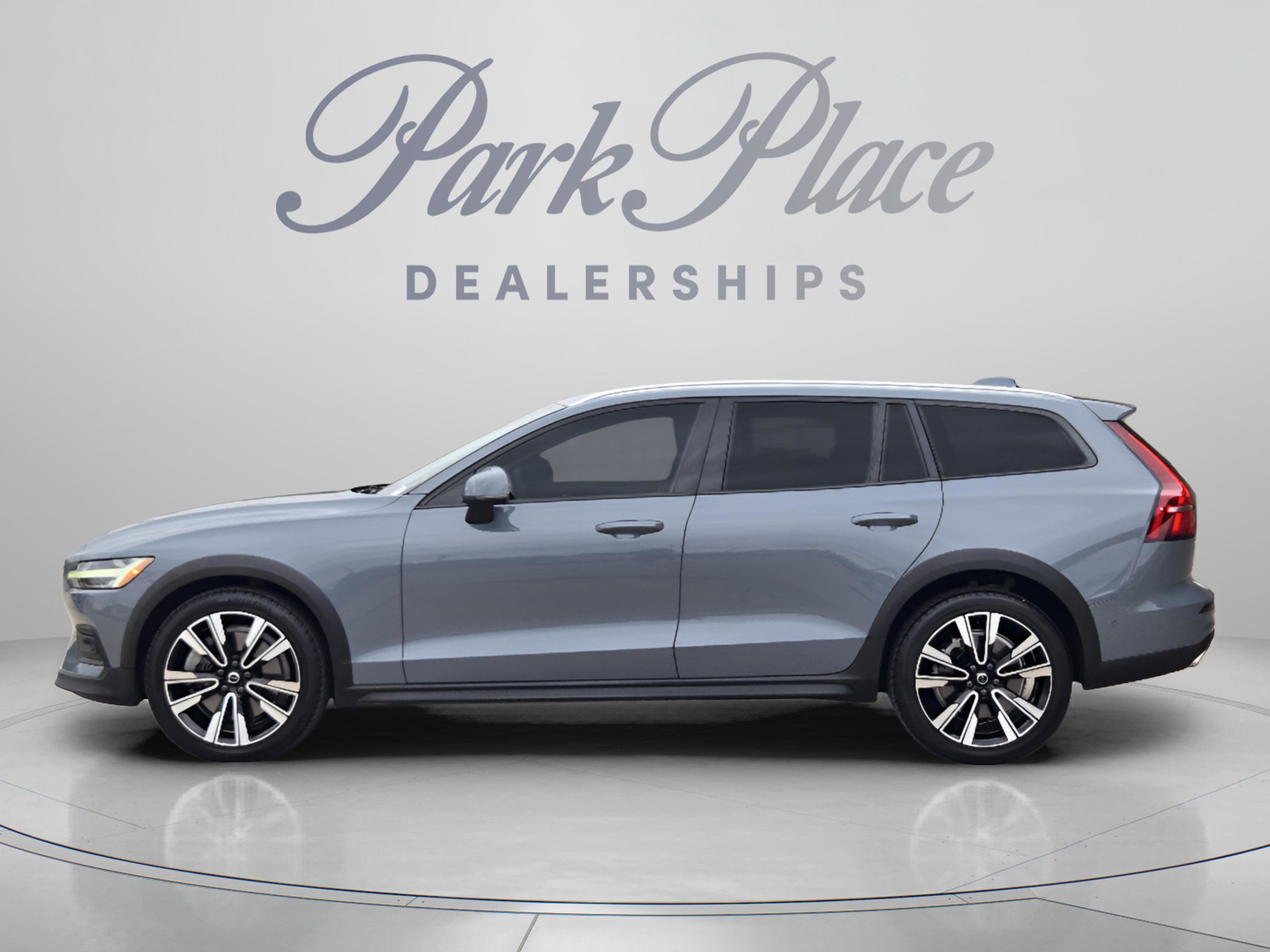 Used 2022 Volvo V60 T5 Cross Country w/ Advanced Package AWD/4WD video 2