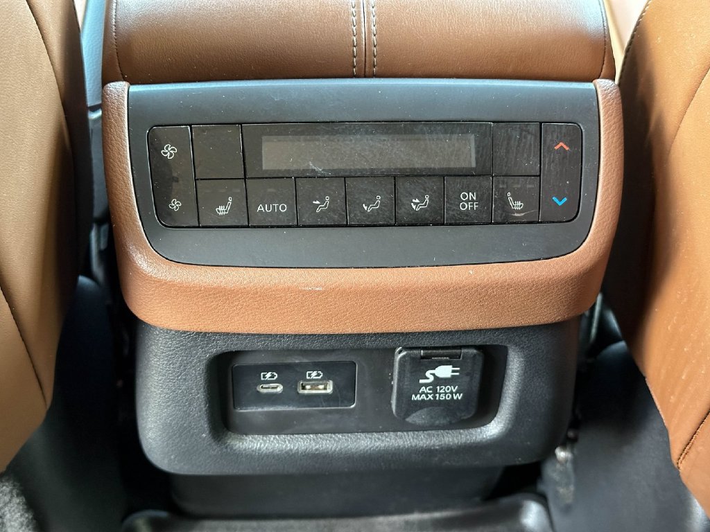 Used 2022 Nissan Pathfinder Platinum w/ Cargo Package FWD image 22