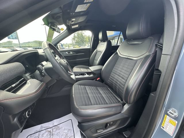 Used 2025 Ford Explorer ST-Line AWD/4WD image 15