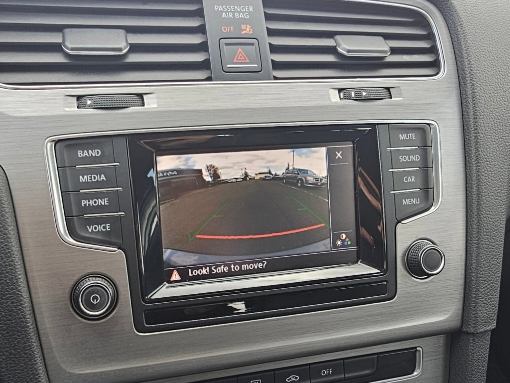 Used 2015 Volkswagen Golf TDI S FWD image 7