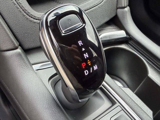 Used 2024 Cadillac XT6 Premium Luxury w/ LPO, Floor Liner Package AWD/4WD image 35