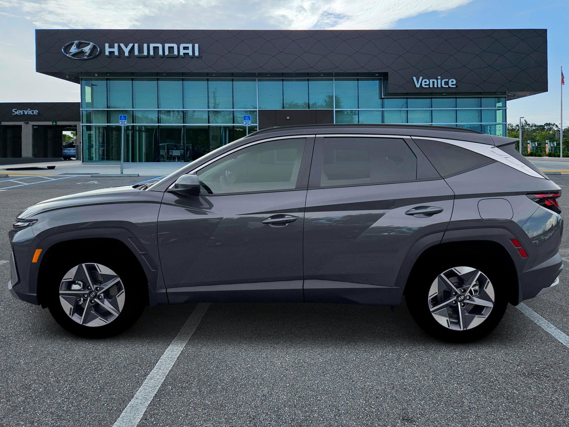 New 2026 Hyundai Tucson SEL FWD image 3