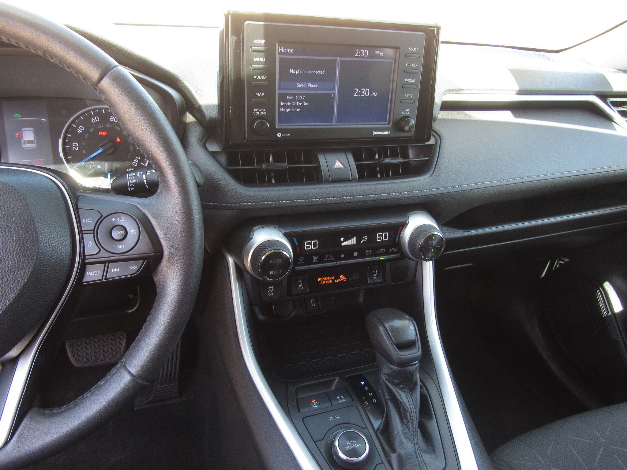 Used 2021 Toyota RAV4 XLE w/ XLE Grade Weather Package AWD/4WD image 17