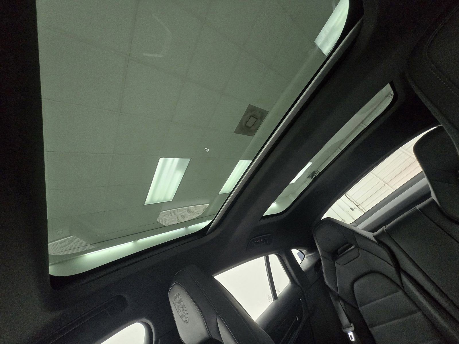 New 2026 Porsche Panamera image 23