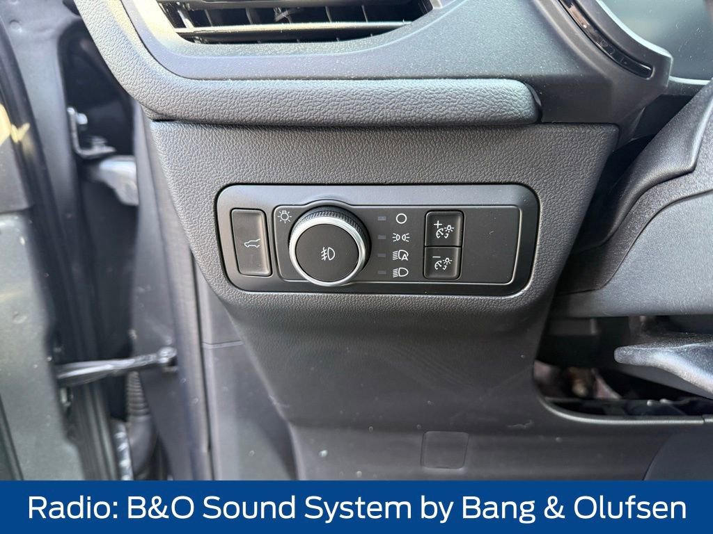 Certified 2023 Ford Escape ST-Line Select w/ Tech Pack #2 AWD/4WD image 7