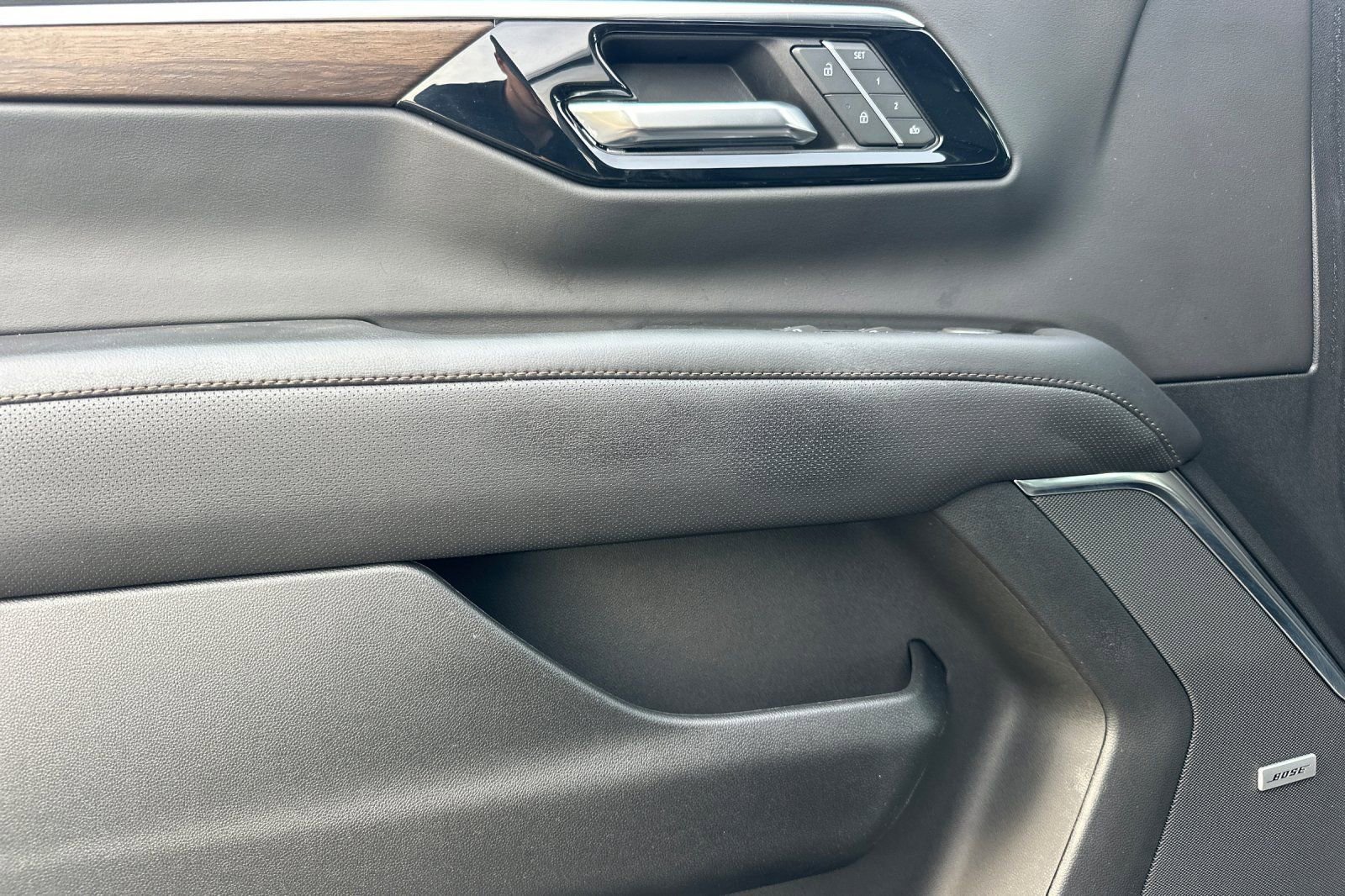 Certified 2025 Chevrolet Tahoe High Country image 11