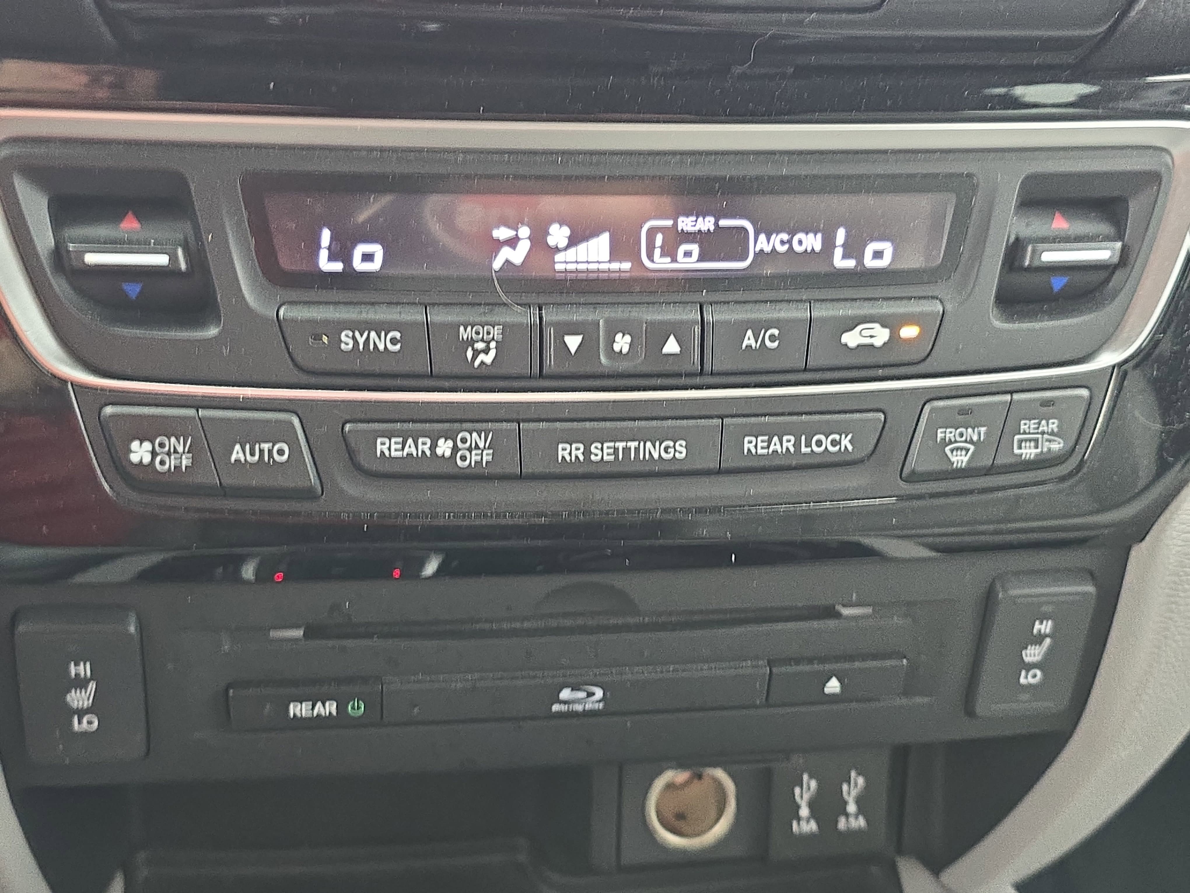 Used 2016 Honda Pilot Touring image 25