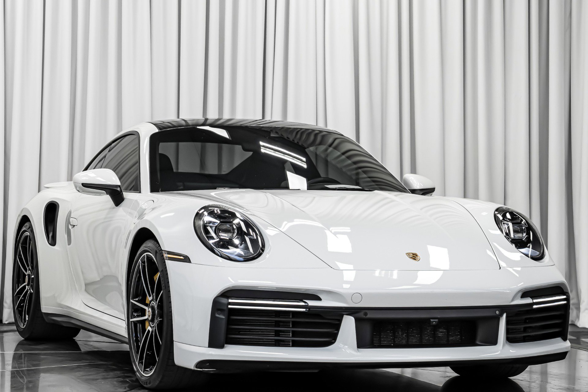 Used 2021 Porsche 911 Turbo S image 3