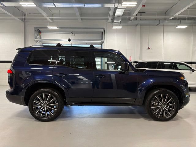 Used 2024 Lexus GX 550 w/ Accessory Package (Z1) AWD/4WD image 8