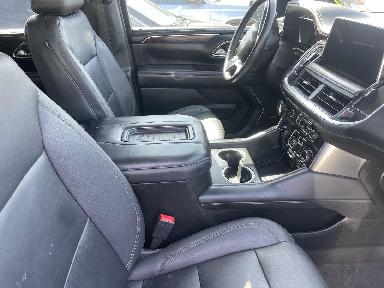 Used 2022 Chevrolet Suburban LT w/ LT Signature Plus Package RWD image 6