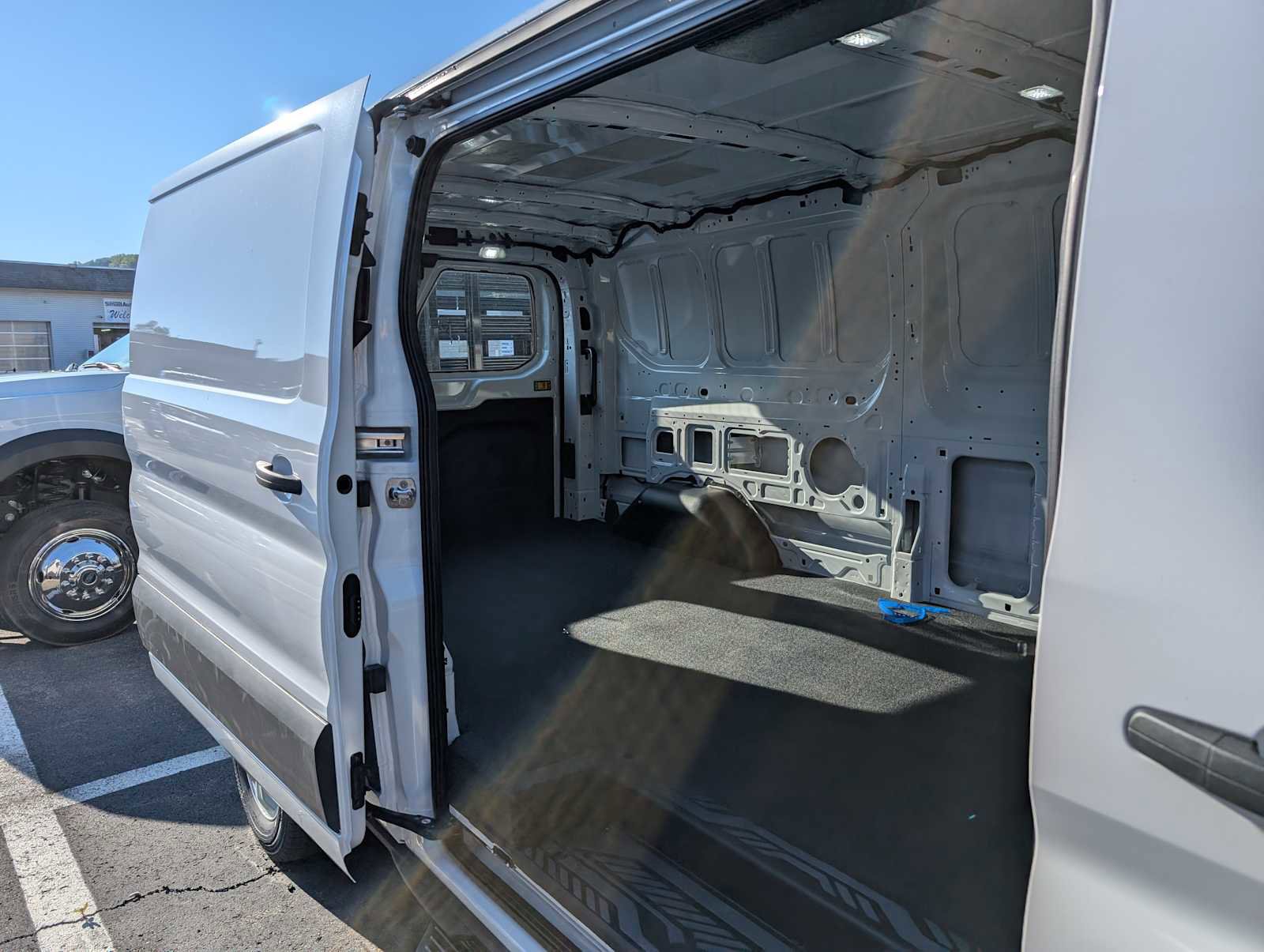 New 2025 Ford Transit 150 Low Roof image 15