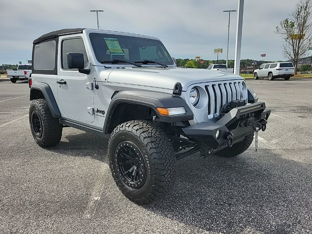 Used 2022 Jeep Wrangler Sport AWD/4WD image 3