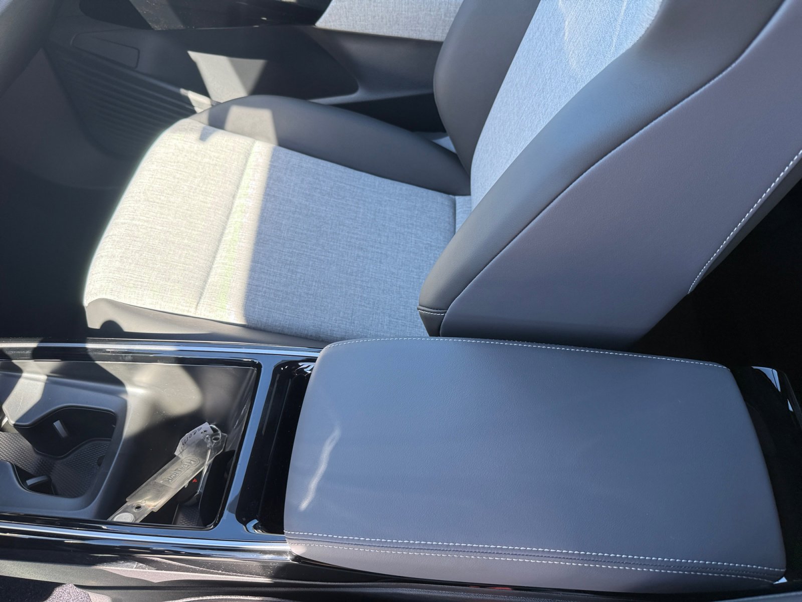 New 2025 Volkswagen ID.4 Pro RWD image 14