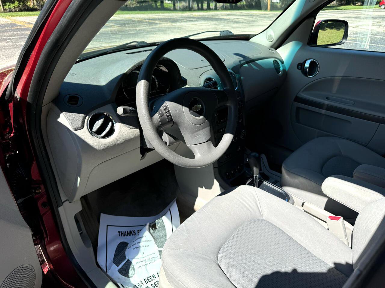 Used 2008 Chevrolet HHR LT w/ Enhanced Safety Package FWD image 19