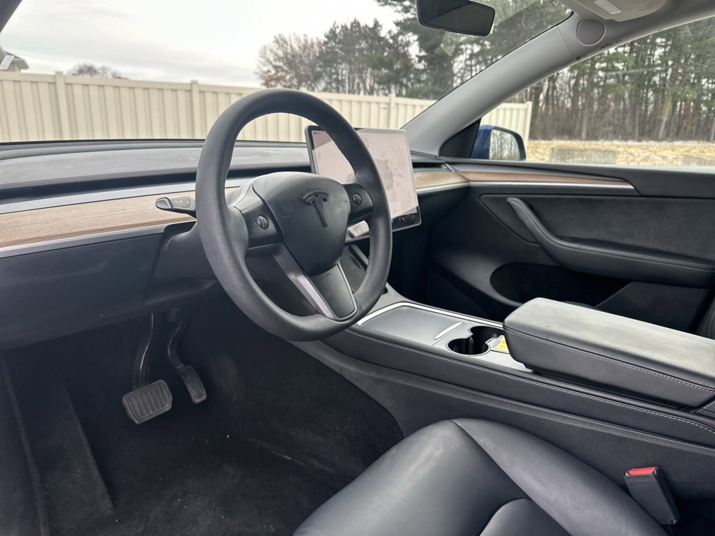Used 2022 Tesla Model Y Long Range image 15