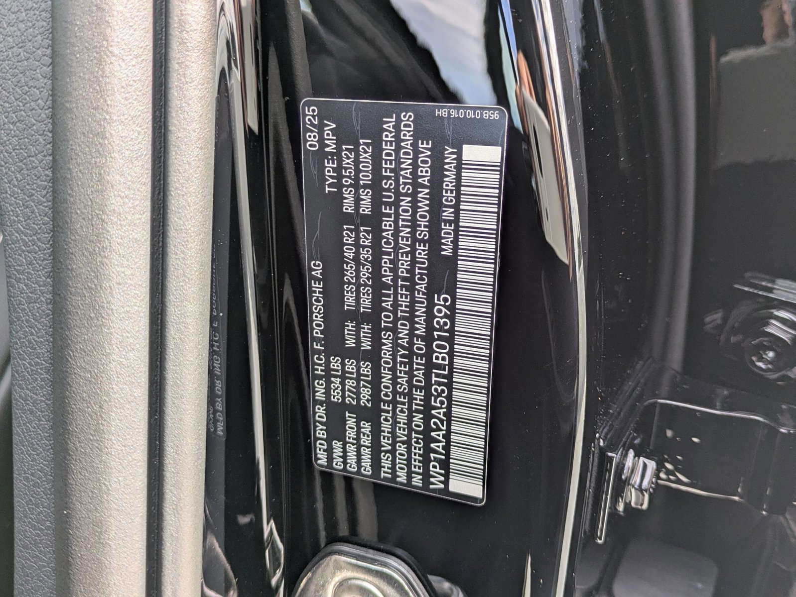New 2026 Porsche Macan Turbo image 29