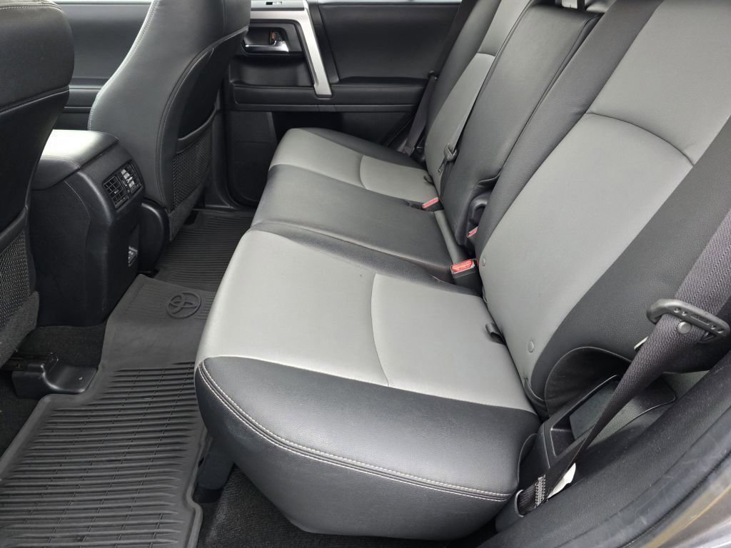 Used 2020 Toyota 4Runner SR5 Premium w/ Moonroof Package AWD/4WD image 30