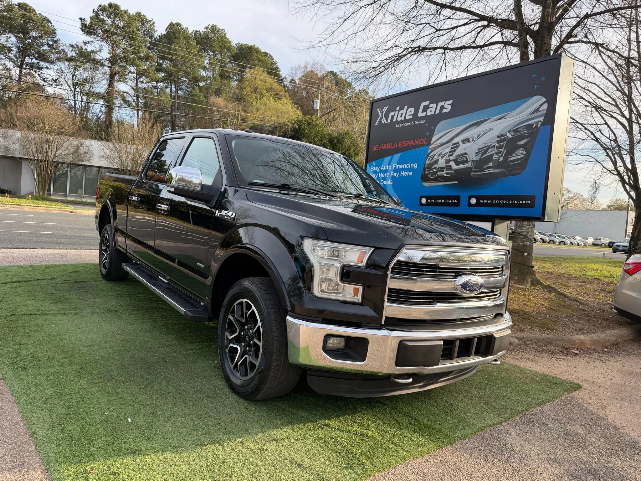 Used 2016 Ford F150 Lariat w/ Equipment Group 502A Luxury AWD/4WD image 1