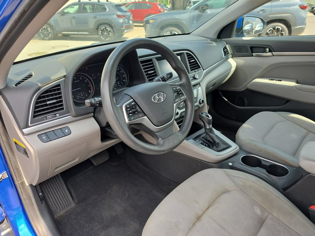Used 2017 Hyundai Elantra SE FWD image 13