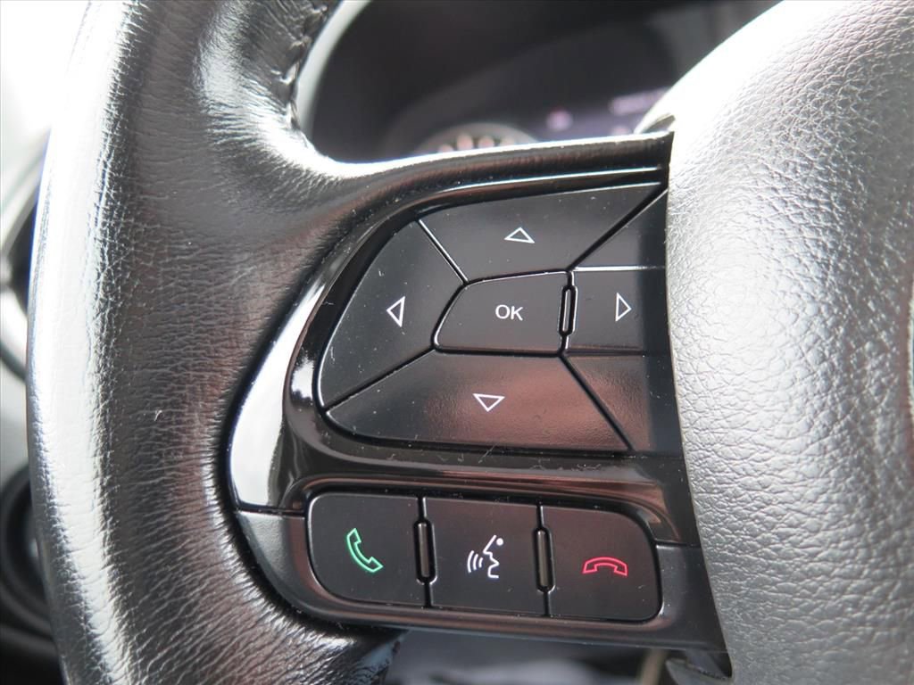 Used 2018 Jeep Renegade Altitude w/ UConnect 8.4 Nav Group image 14