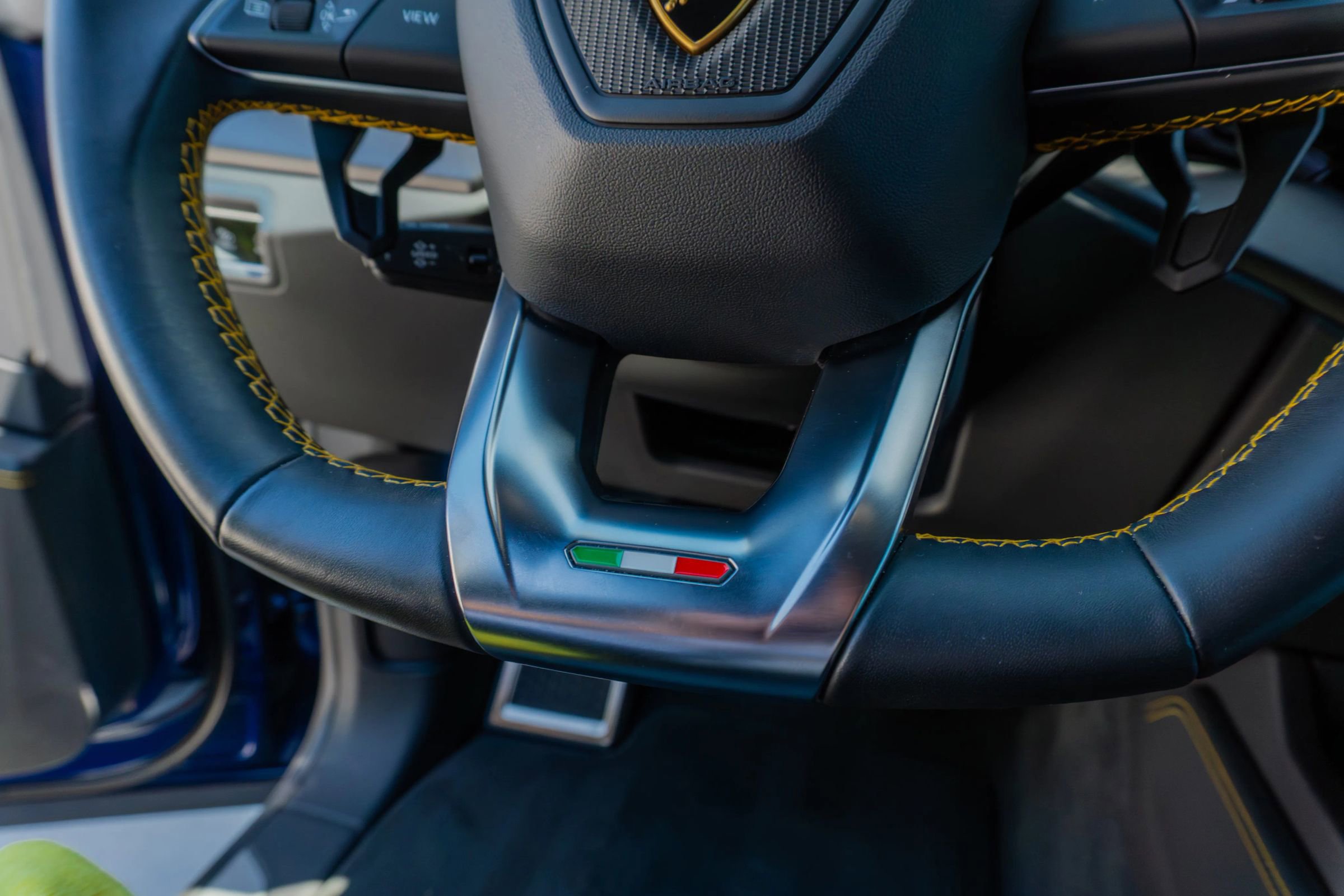 Used 2021 Lamborghini Urus AWD/4WD image 63