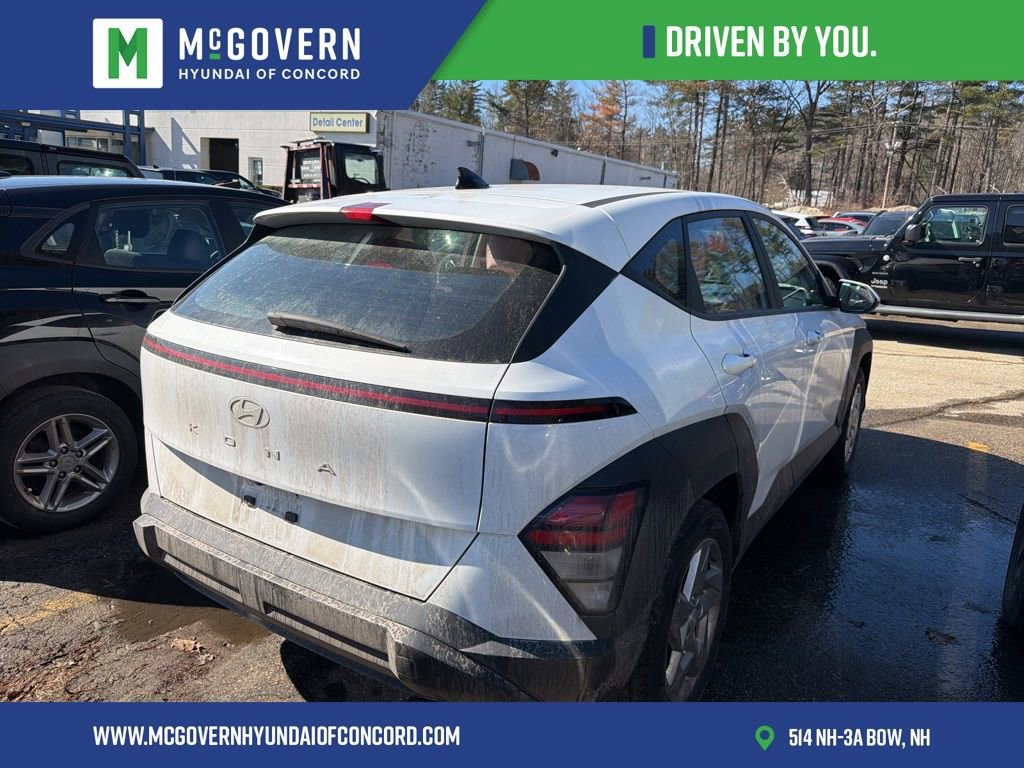 Used 2024 Hyundai Kona SE image 4